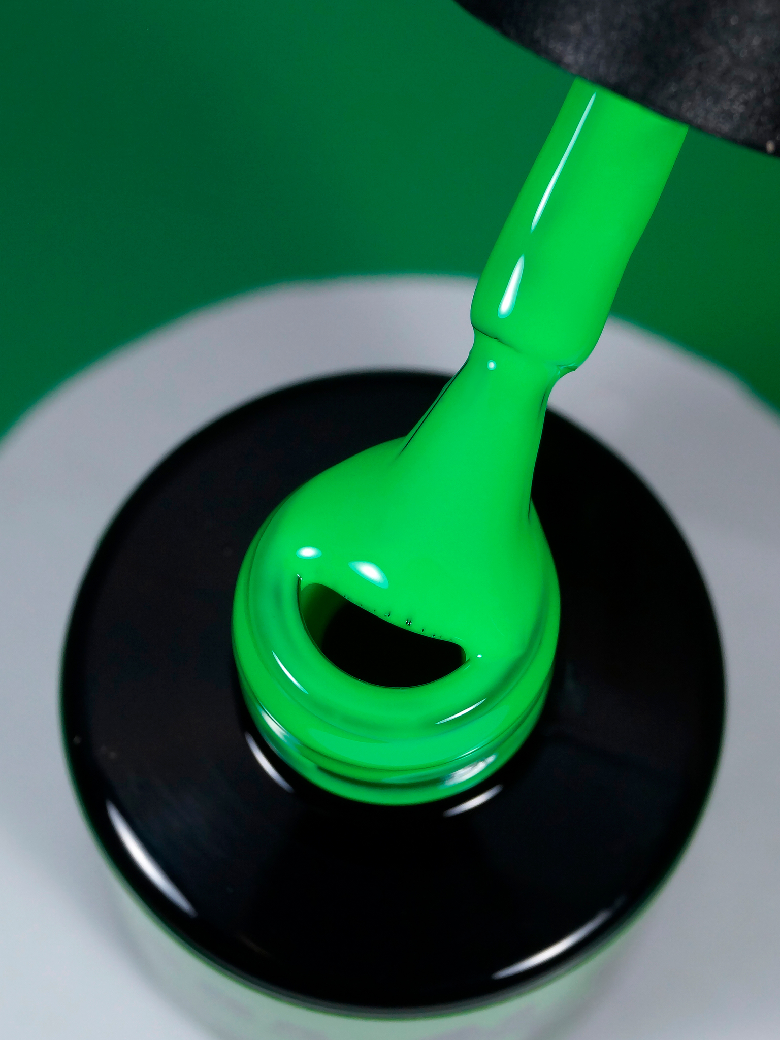 Гель-лак летний неон (Gel polish NEON) #585, 8 ml Гель-лак летний неон (Gel polish NEON) #585, 8 ml